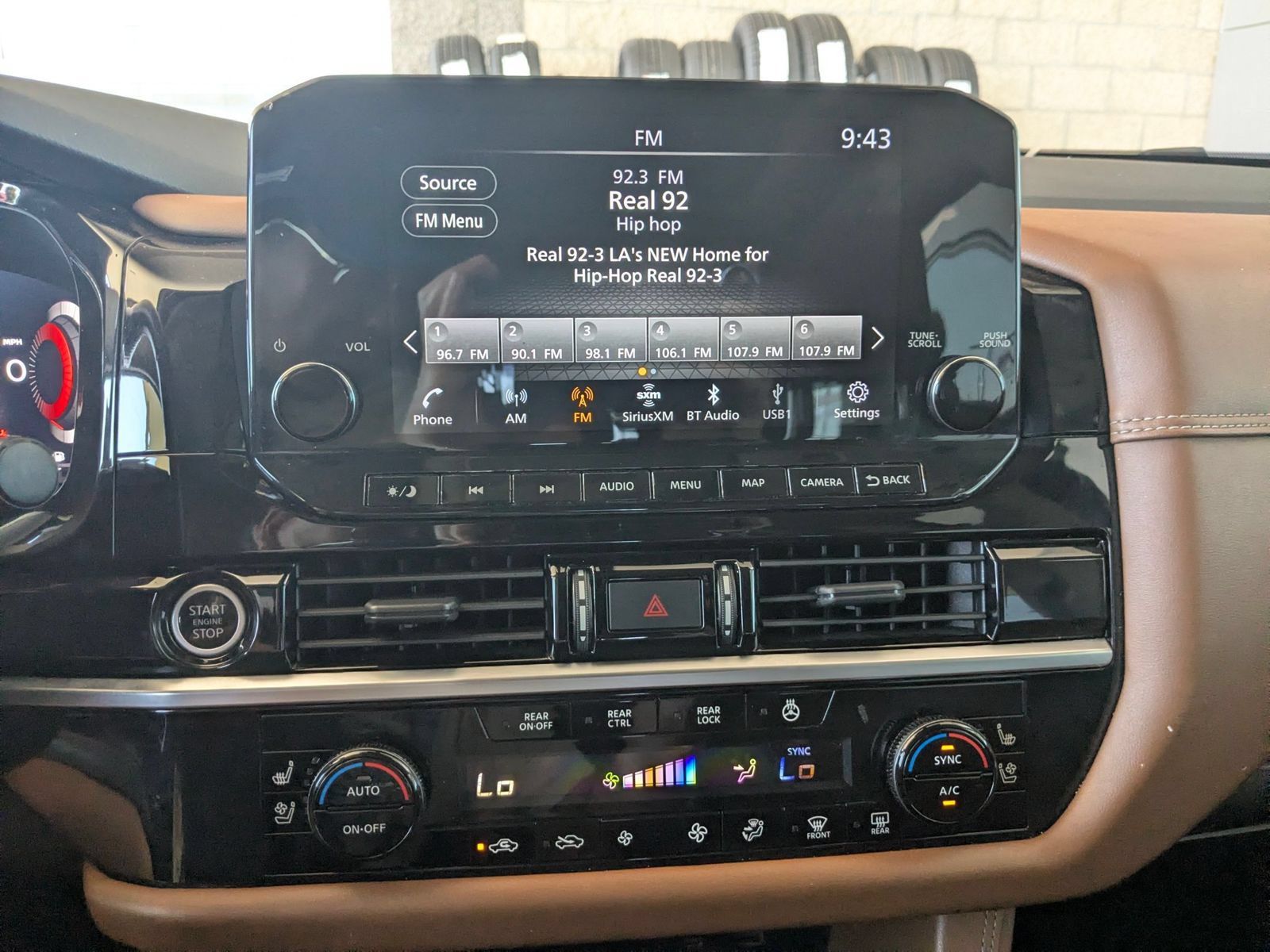 Used 2022 Nissan Pathfinder Platinum w/ Cargo Package FWD image 19
