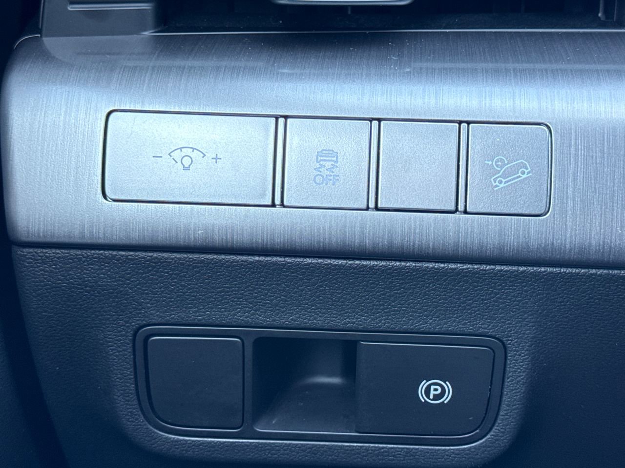 Used 2025 Hyundai Kona SEL FWD image 27