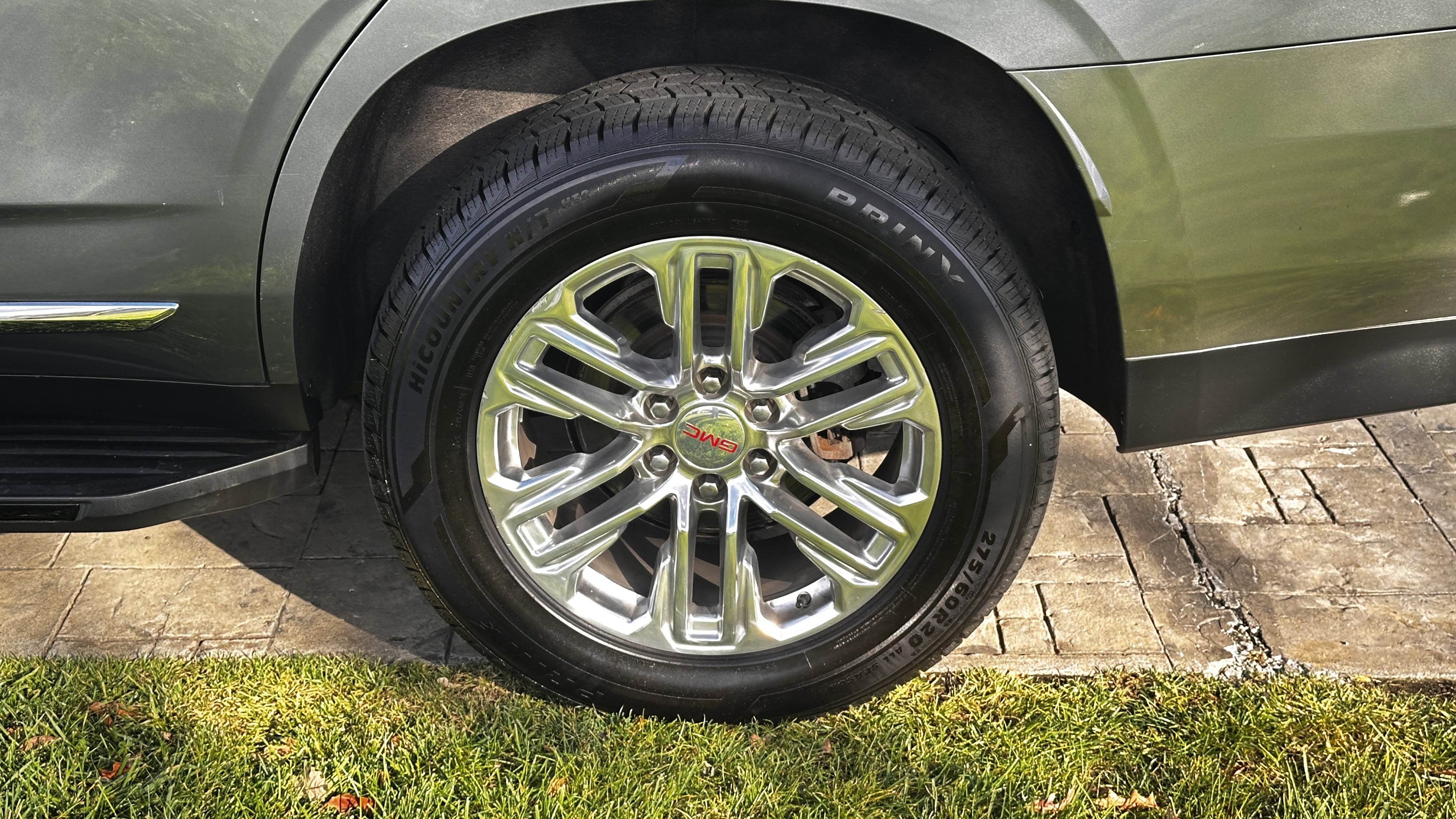 Used 2022 GMC Yukon SLT image 16