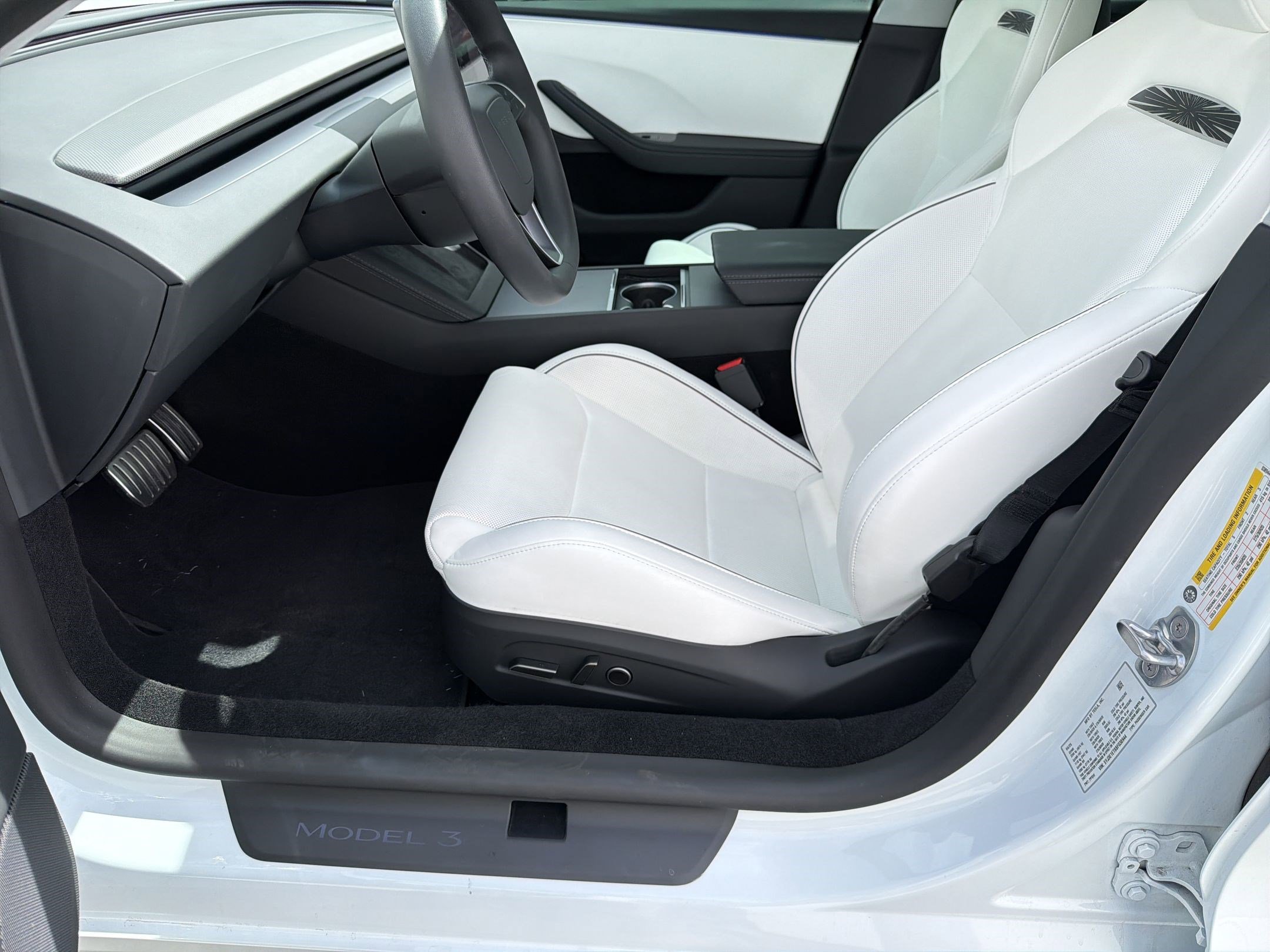 Used 2025 Tesla Model 3 Performance AWD/4WD image 4