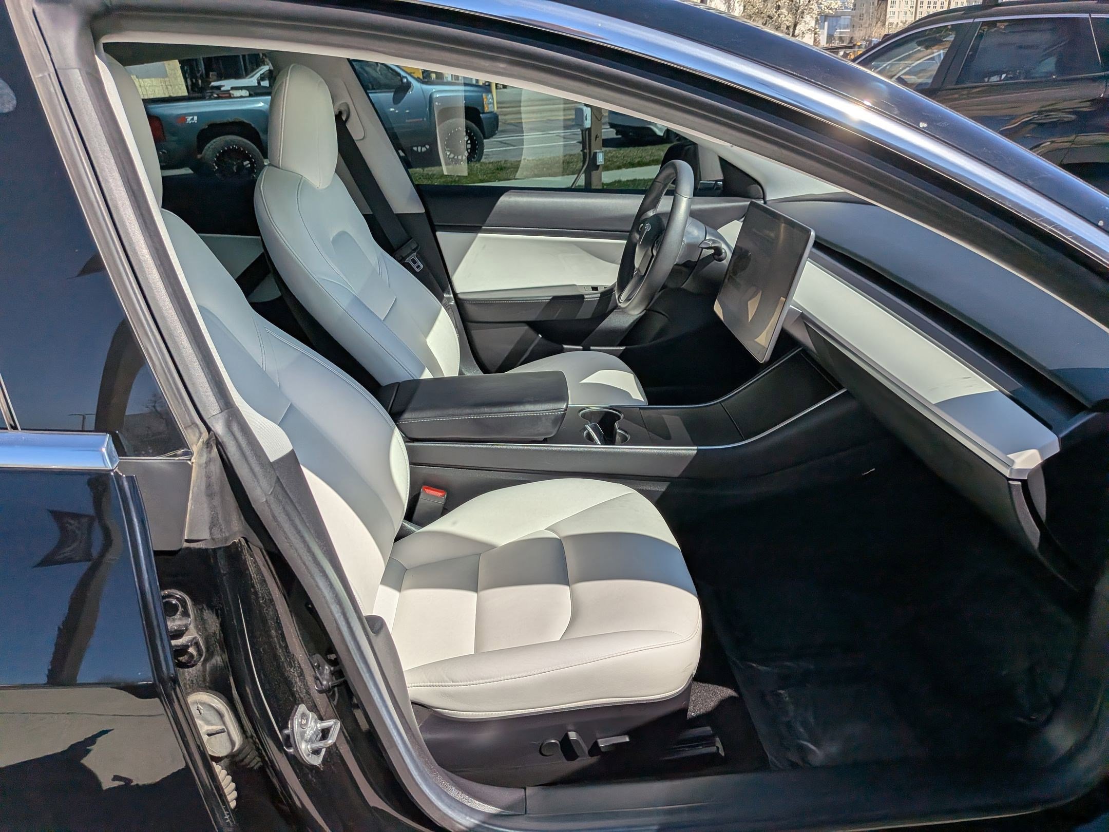 Used 2020 Tesla Model 3 Long Range image 31