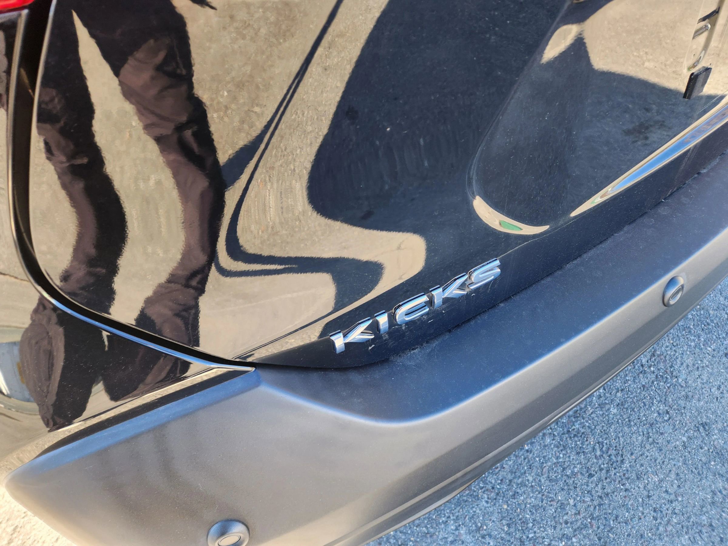 Used 2020 Nissan Kicks SV image 12