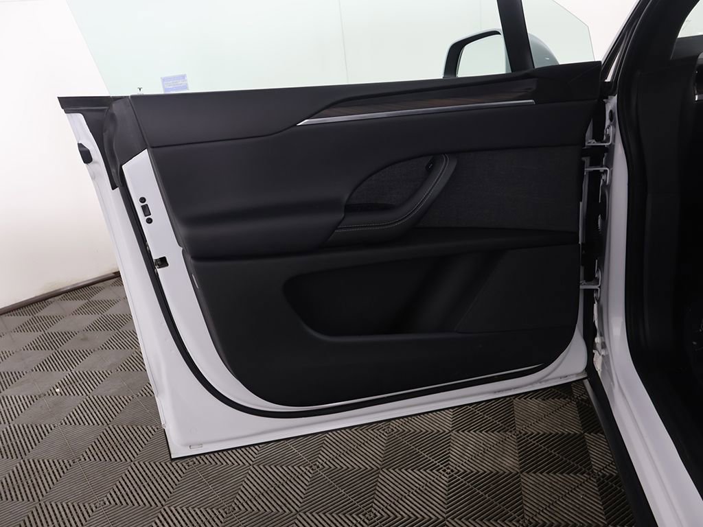 Used 2023 Tesla Model X image 19