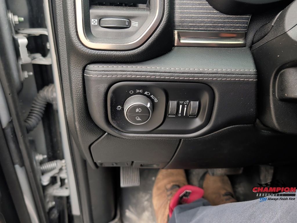 Used 2021 RAM 3500 Limited AWD/4WD image 29