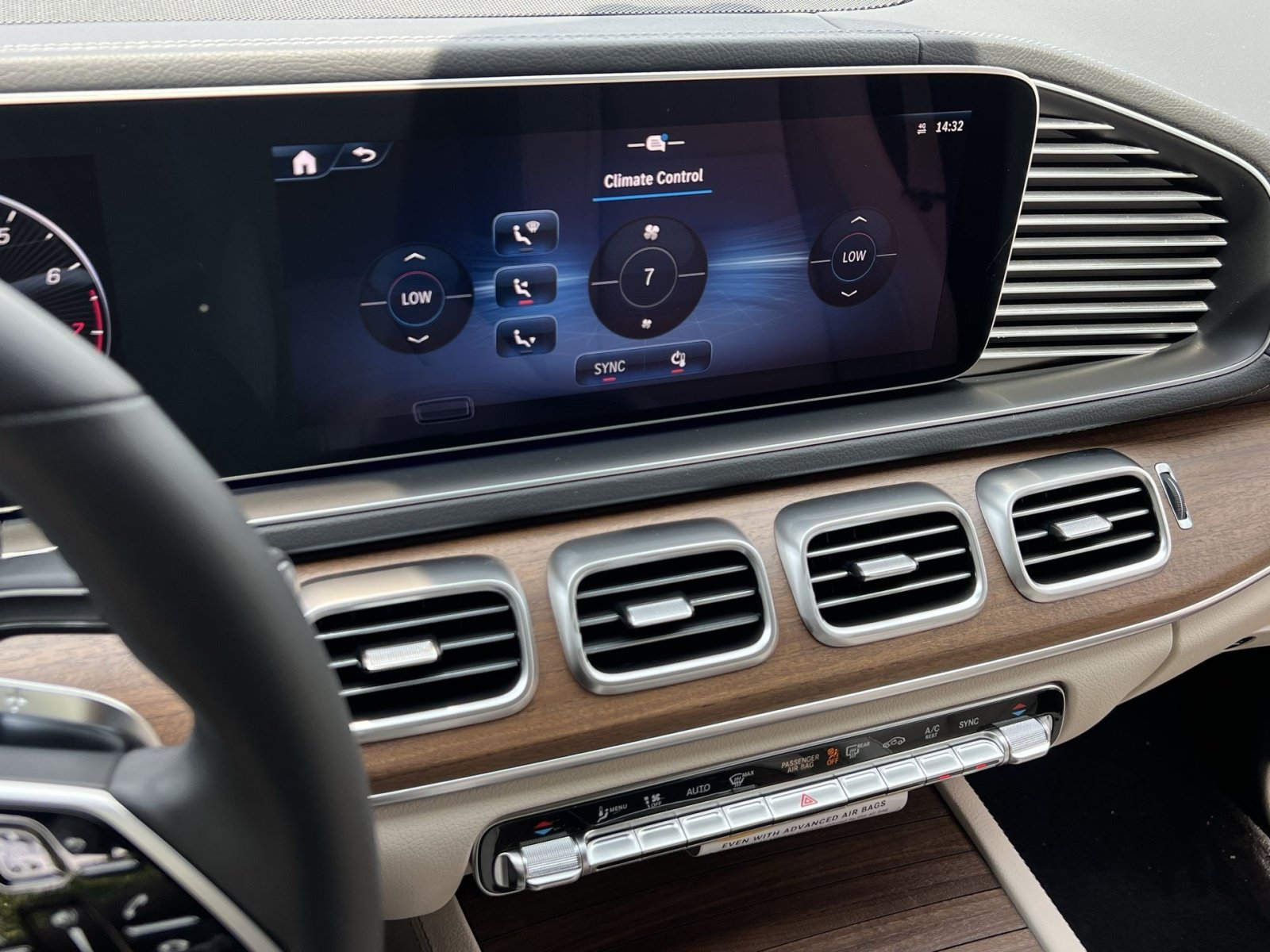 New 2026 Mercedes-Benz GLE 450 4MATIC Coupe image 26