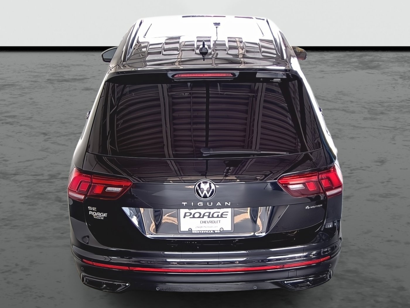 Used 2022 Volkswagen Tiguan SE R-Line image 3