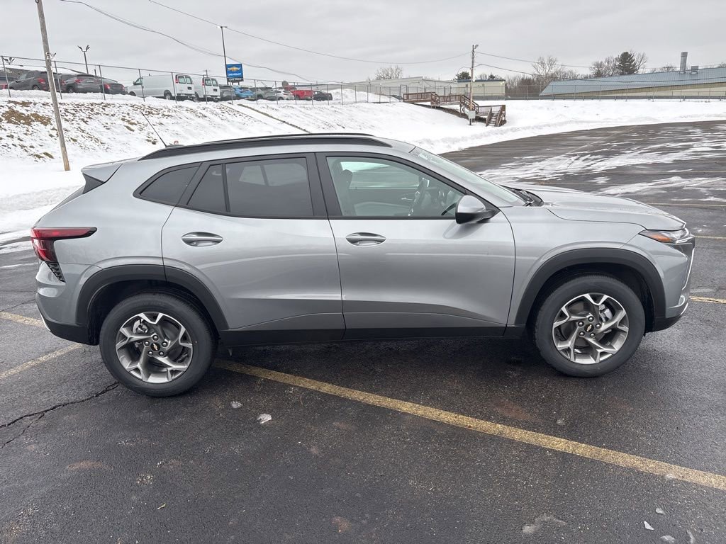 New 2026 Chevrolet Trax LT w/ Driver Confidence Package image 12