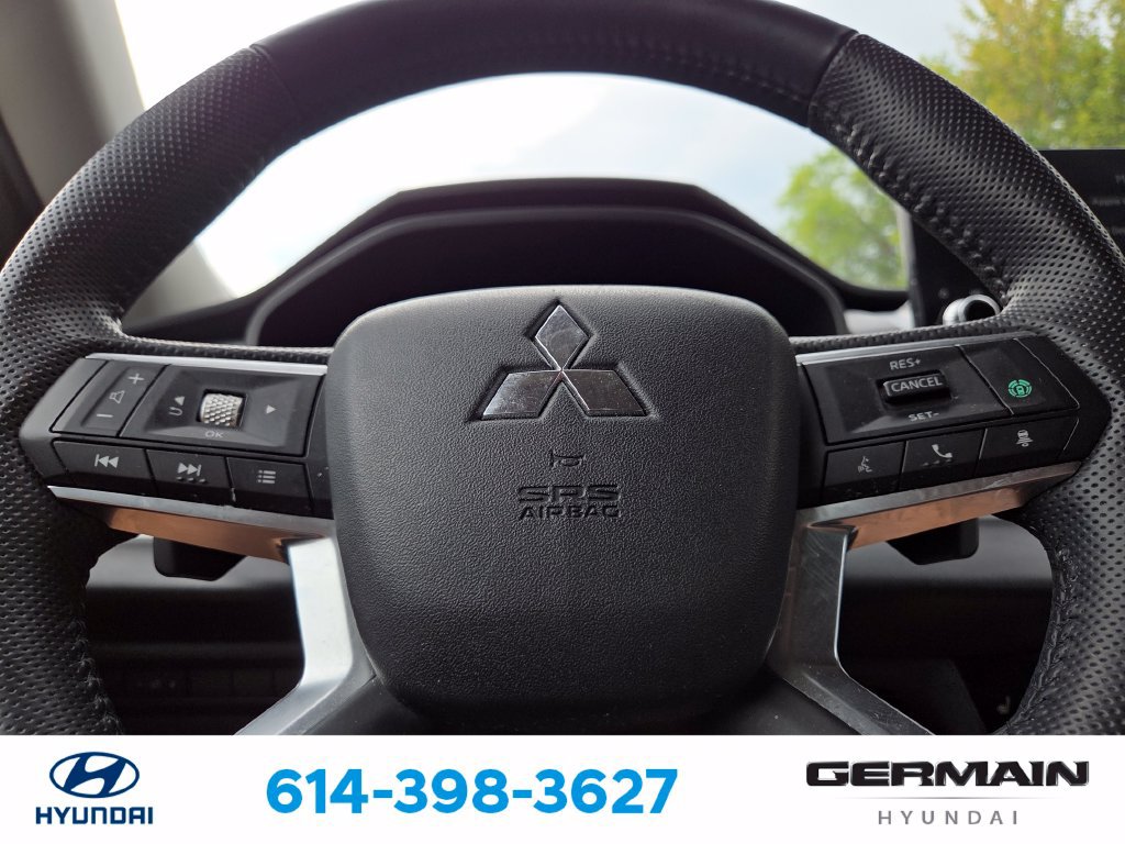 Used 2023 Mitsubishi Outlander SEL AWD/4WD image 22