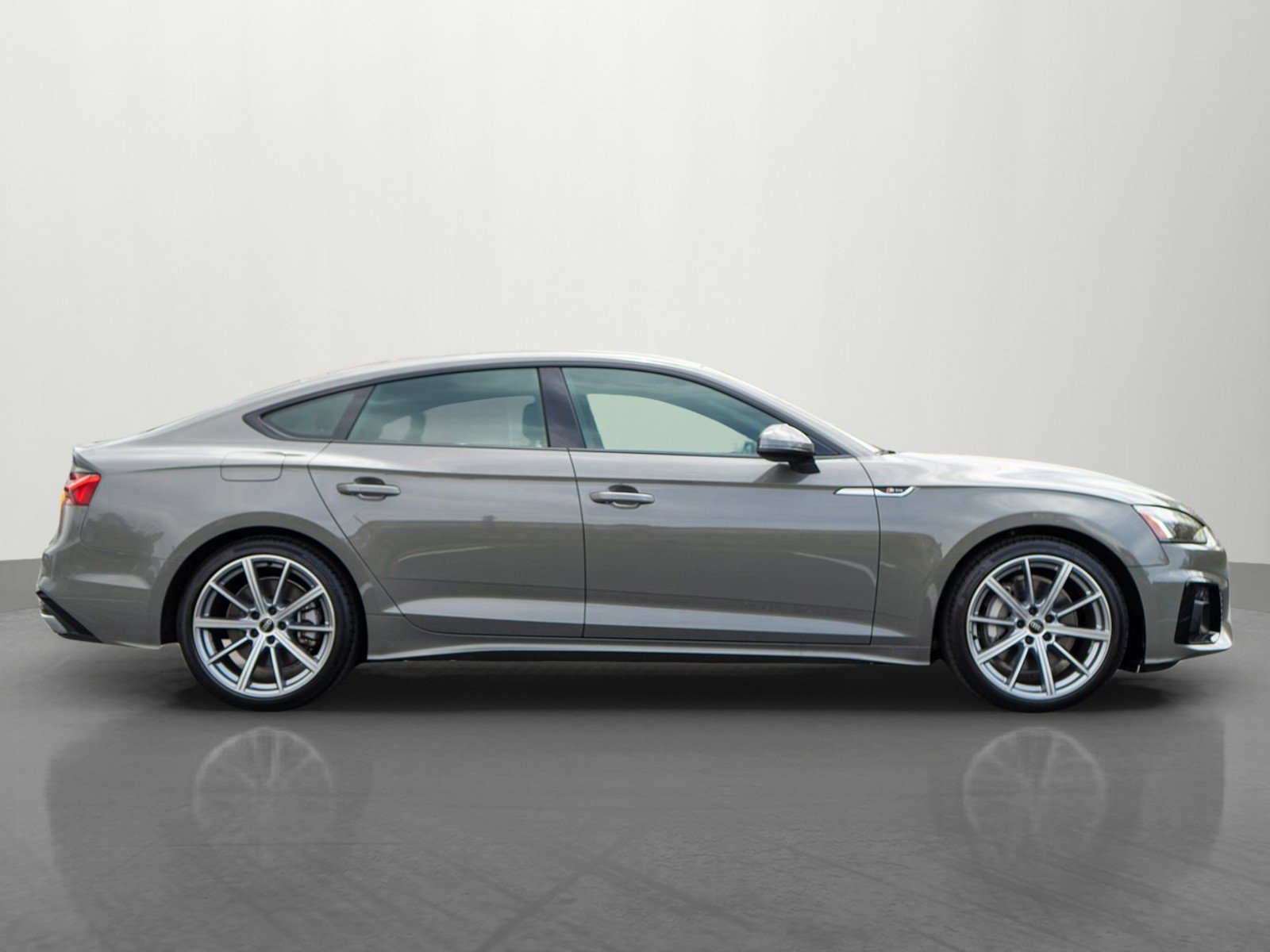 Used 2025 Audi A5 2.0T Premium Plus AWD/4WD image 8