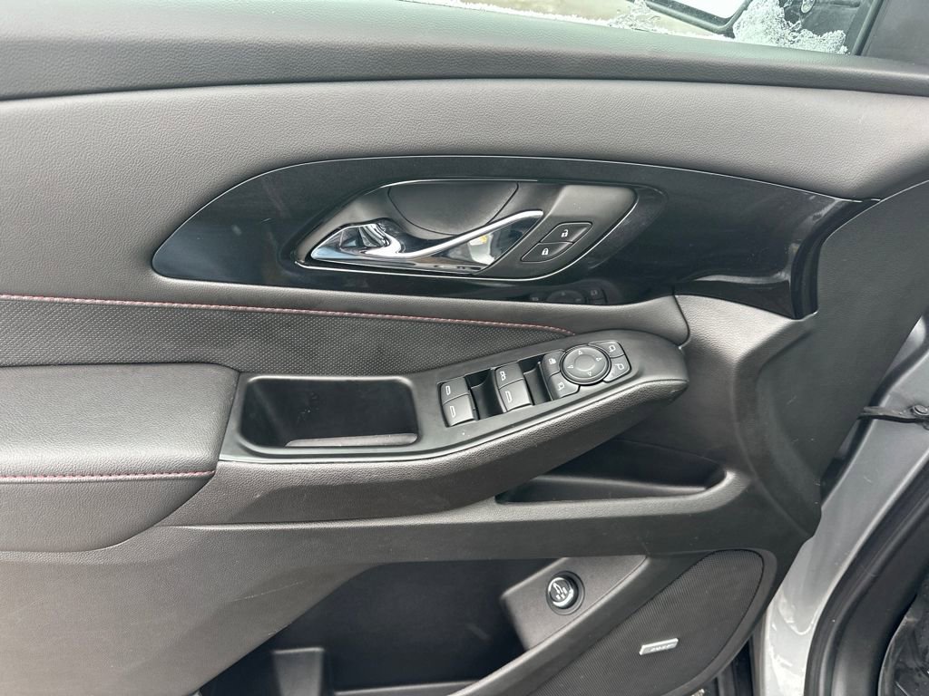 Certified 2023 Chevrolet Traverse RS w/ LPO, Floor Liner Package image 16