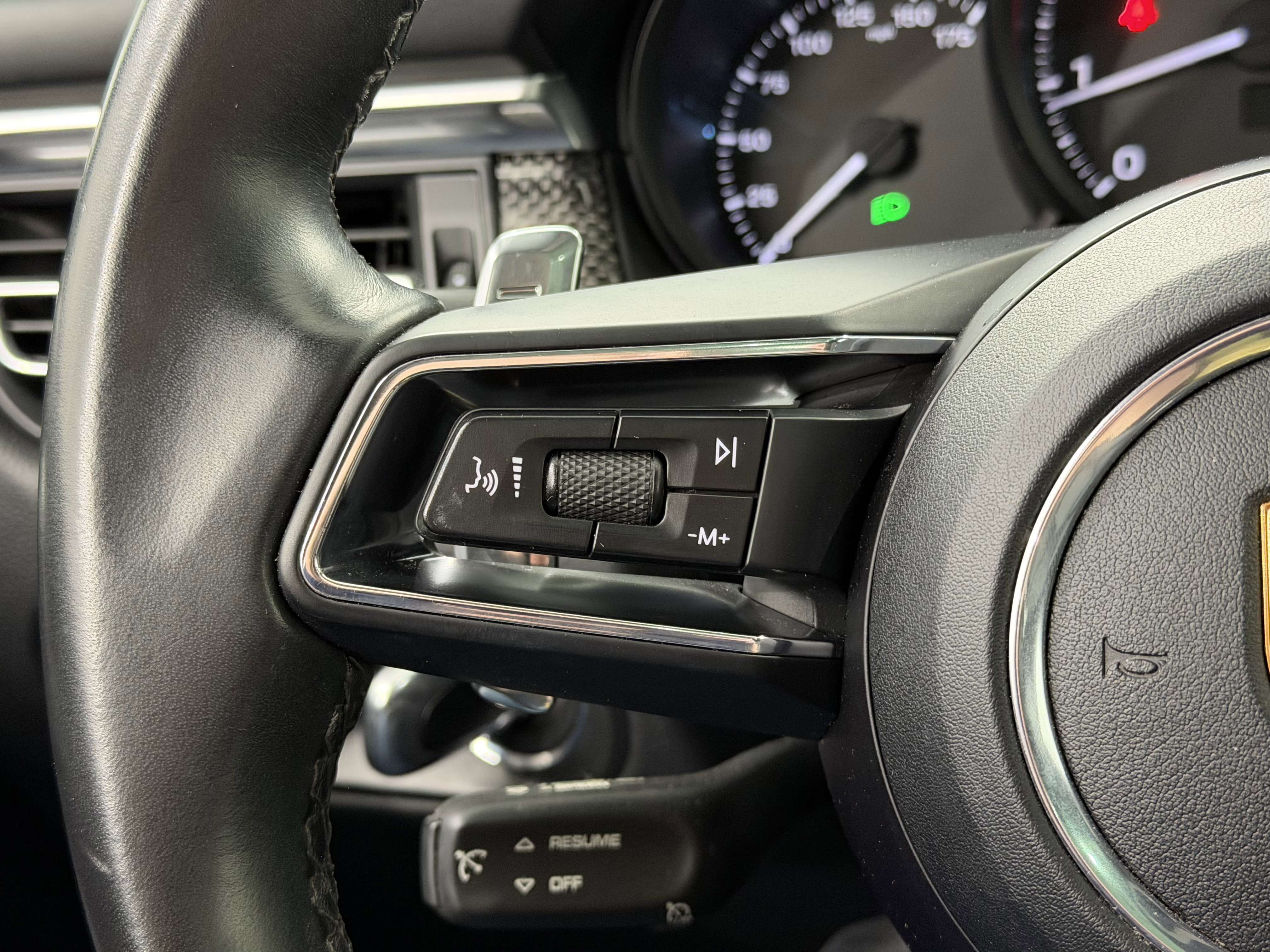 Certified 2022 Porsche Macan image 46