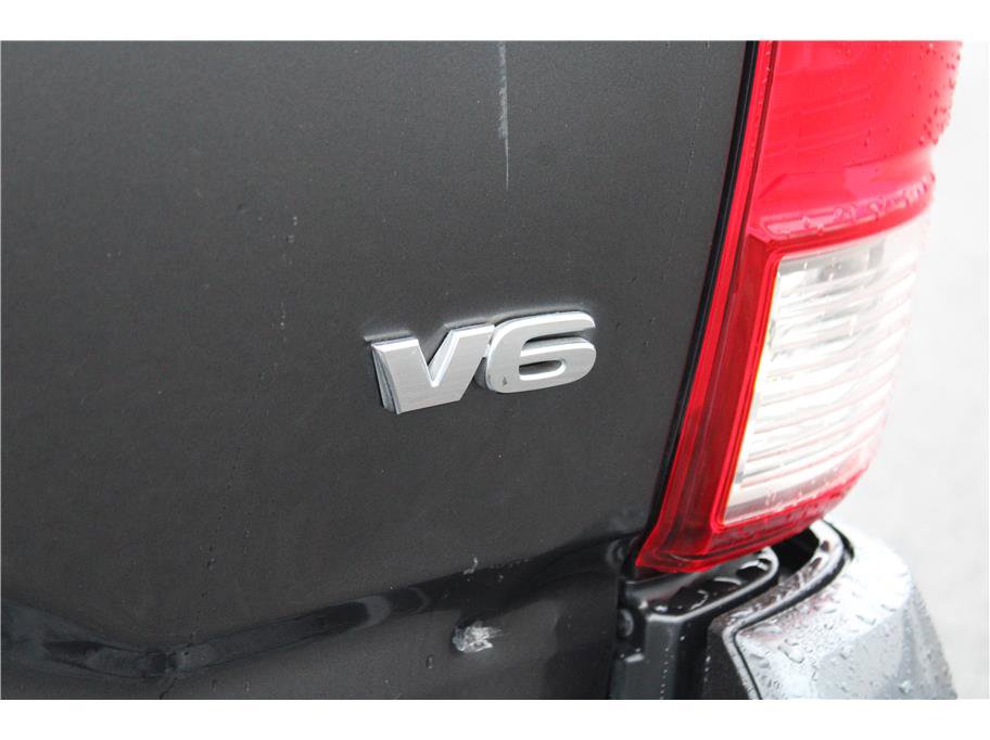 Used 2017 Toyota Tacoma TRD Off-Road w/ Premium & Technology Package image 38