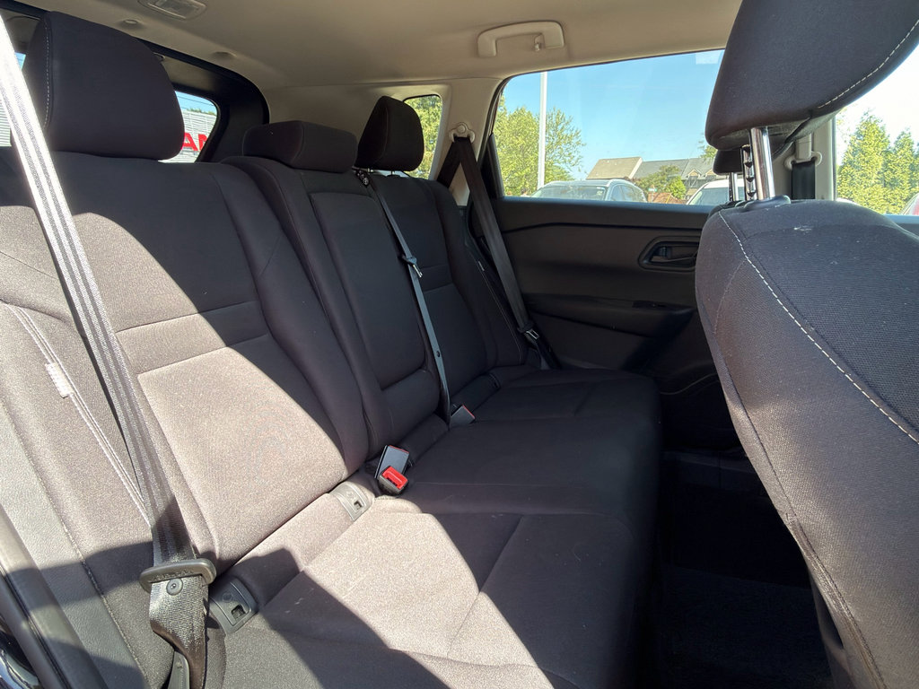 Used 2024 Nissan Rogue S FWD image 18
