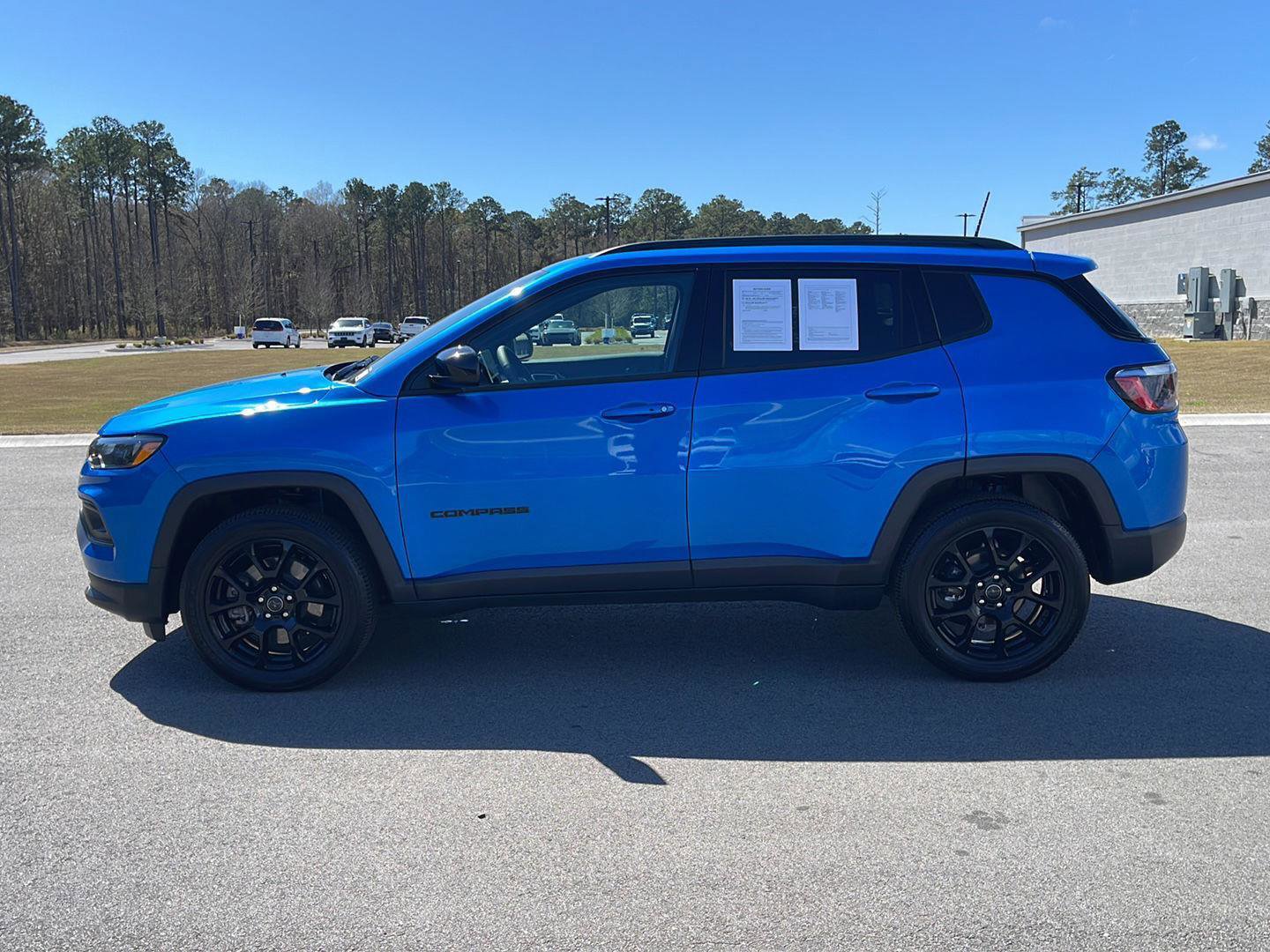 Used 2025 Jeep Compass Latitude w/ Altitude Special Edition image 4
