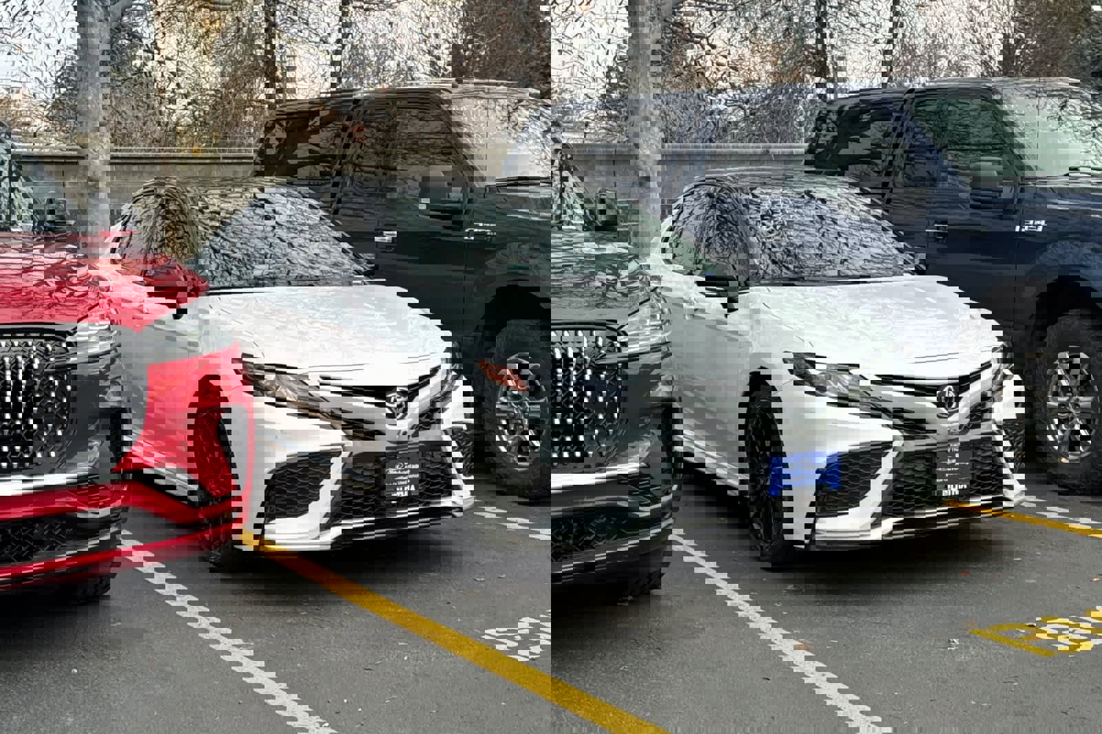 Used 2021 Toyota Camry XSE w/ Navigation Package image 4