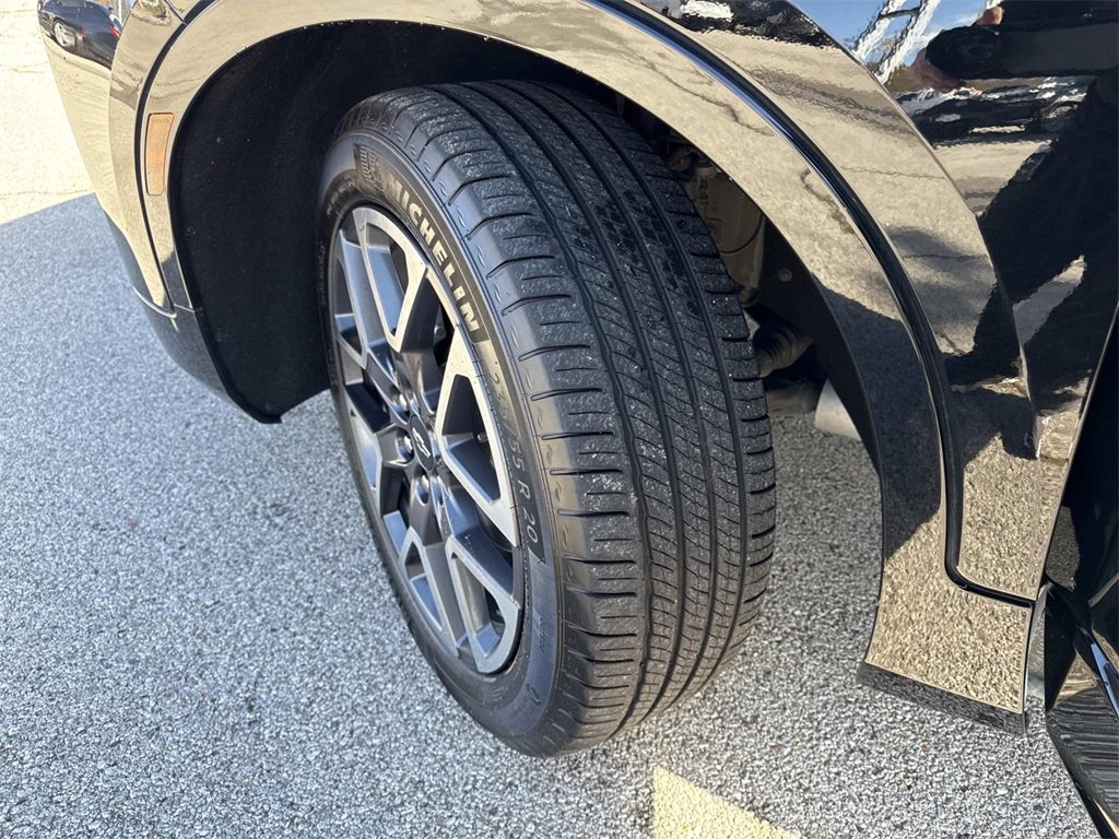 Used 2025 Chevrolet Blazer RS image 32