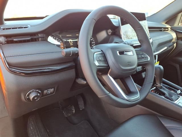 New 2026 Jeep Compass Latitude image 14