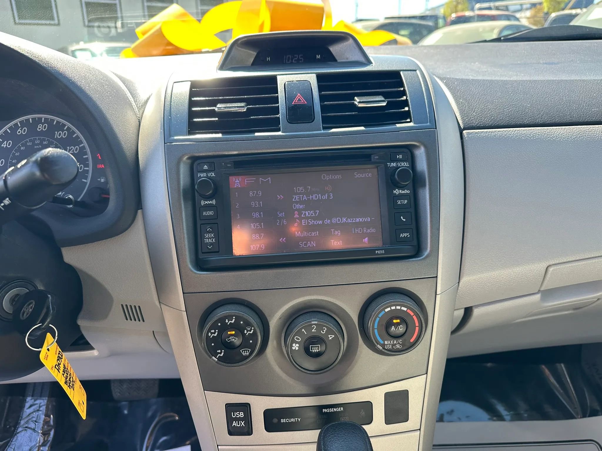 Used 2013 Toyota Corolla LE w/ Premium Pkg image 16