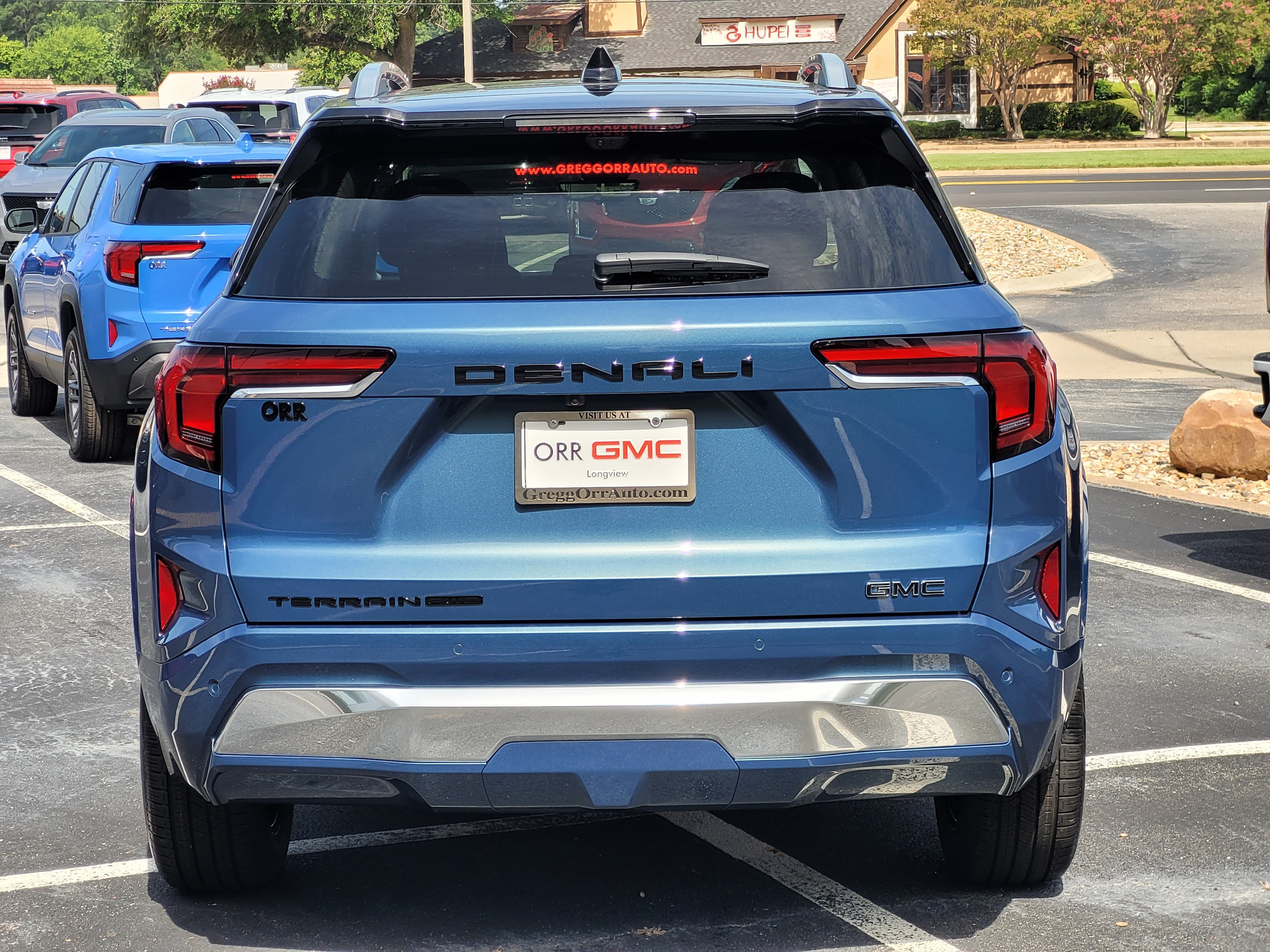 New 2027 GMC Terrain Denali w/ LPO, Black Badging Package AWD/4WD image 5