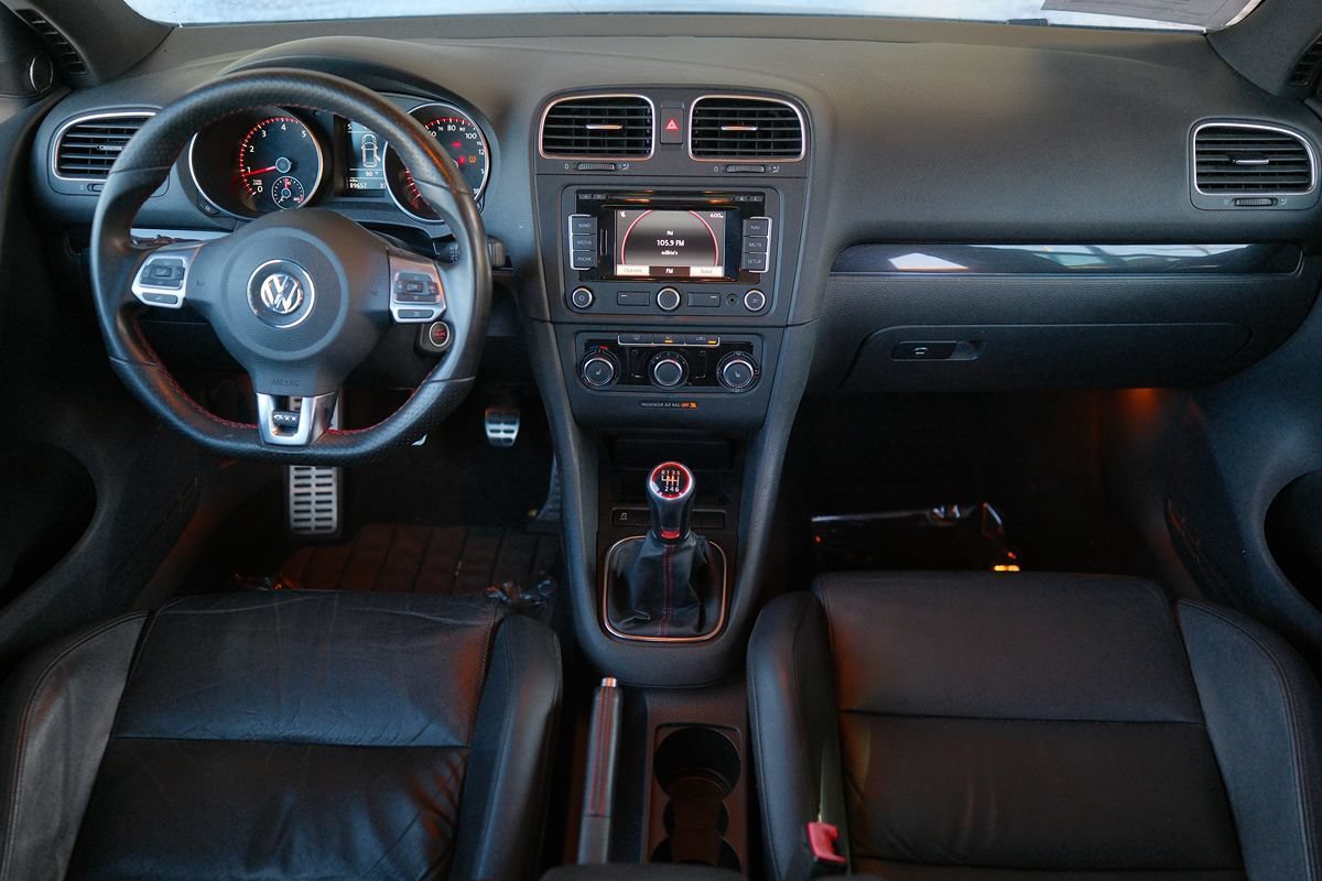 Used 2011 Volkswagen GTI 4-Door FWD image 20