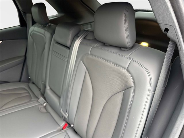 Used 2022 Lincoln Nautilus Reserve image 12