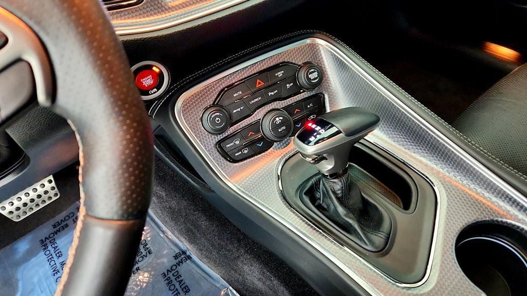 Used 2017 Dodge Challenger SRT Hellcat RWD image 18