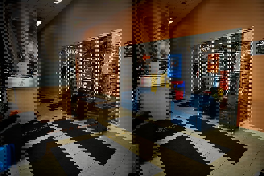 New 2024 Ford Edge SE w/ Black Appearance Package image 44