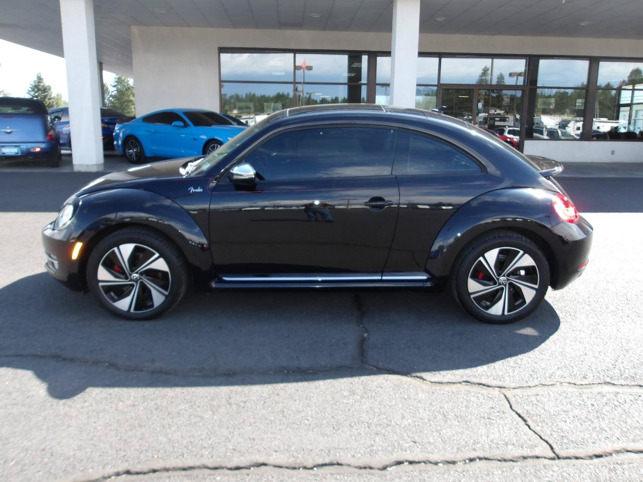 Used 2013 Volkswagen Beetle Turbo FWD image 2