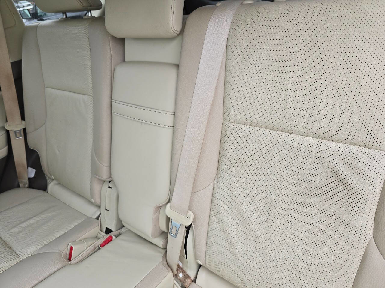 Used 2017 Lexus GX 460 Premium w/ Premium Package image 32