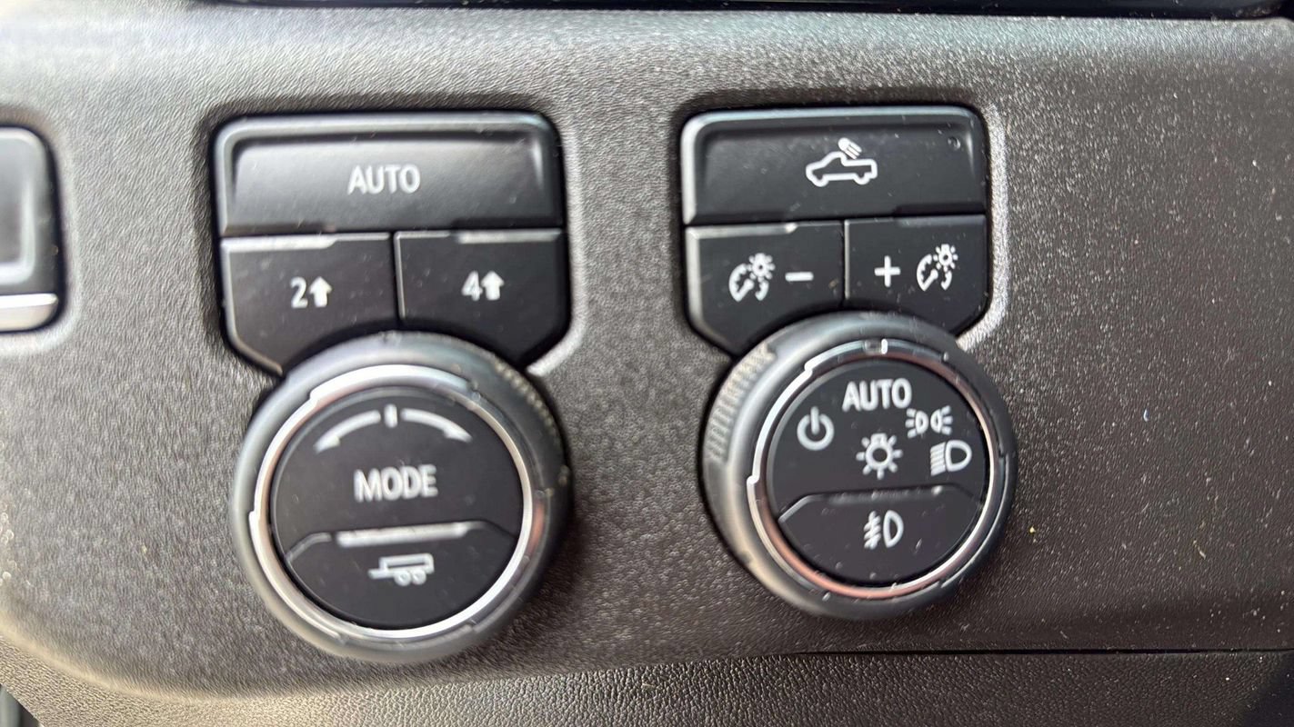 Used 2023 Chevrolet Silverado 1500 RST AWD/4WD image 11