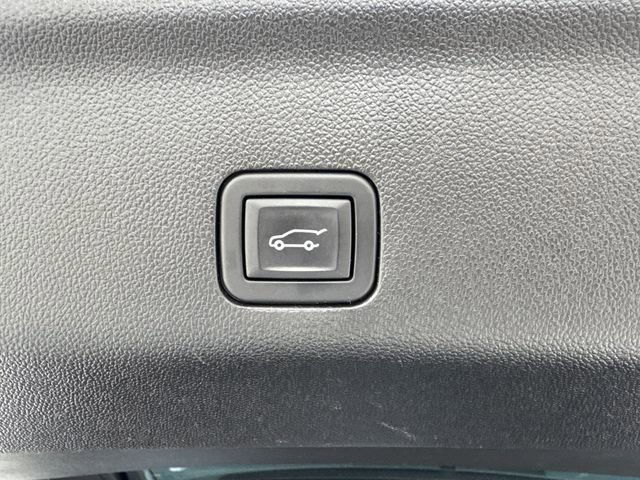 Used 2024 GMC Yukon AT4 image 21