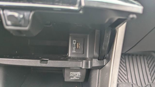 Used 2017 Honda Accord Touring image 39