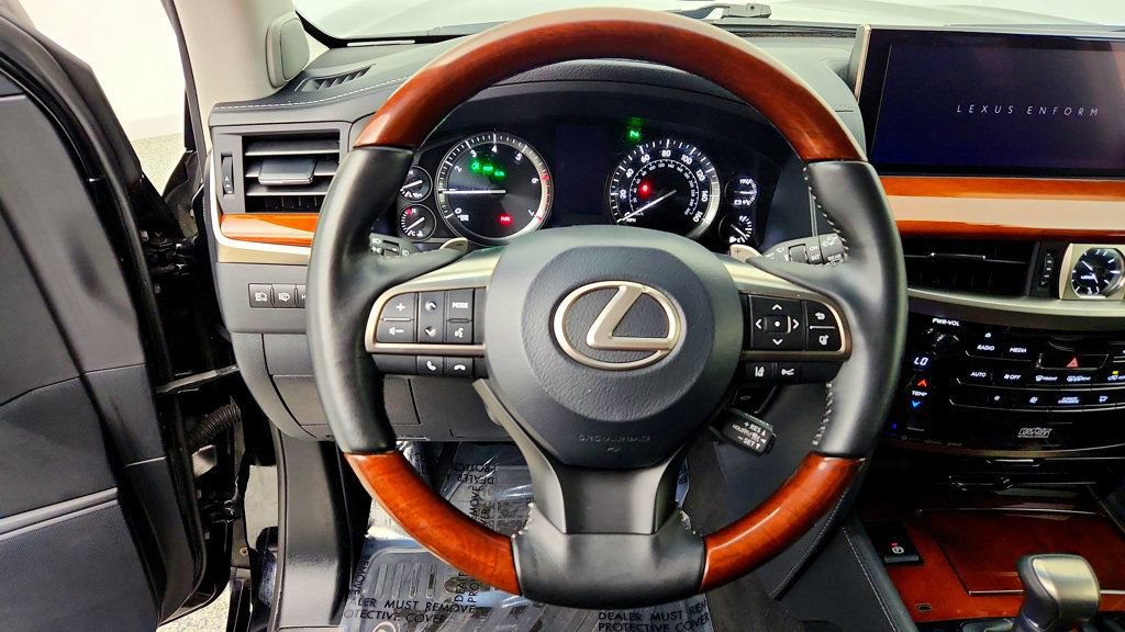 Used 2019 Lexus LX 570 4WD w/ Luxury Package image 14