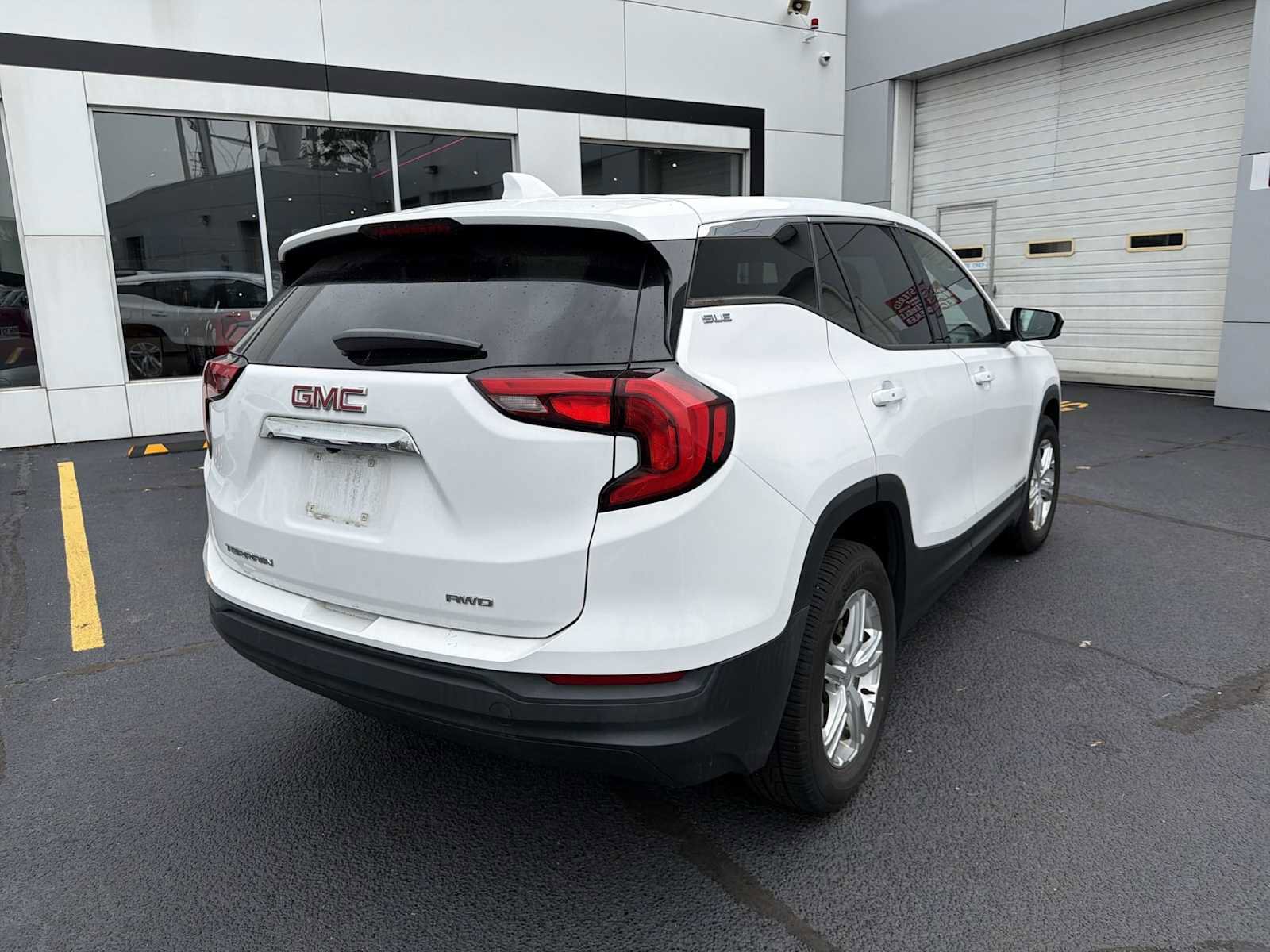 Used 2020 GMC Terrain SLE AWD/4WD image 5