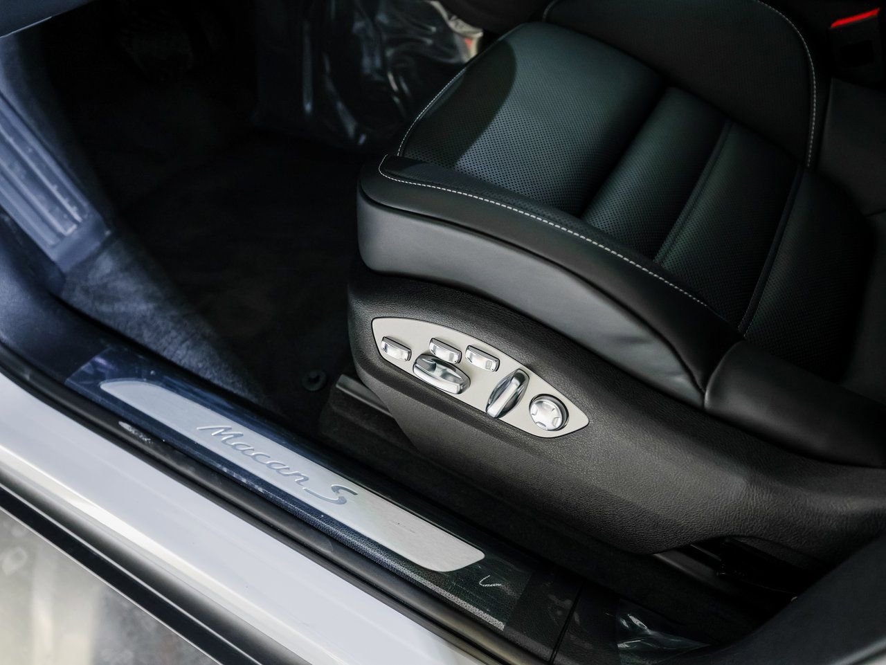 New 2026 Porsche Macan S image 14