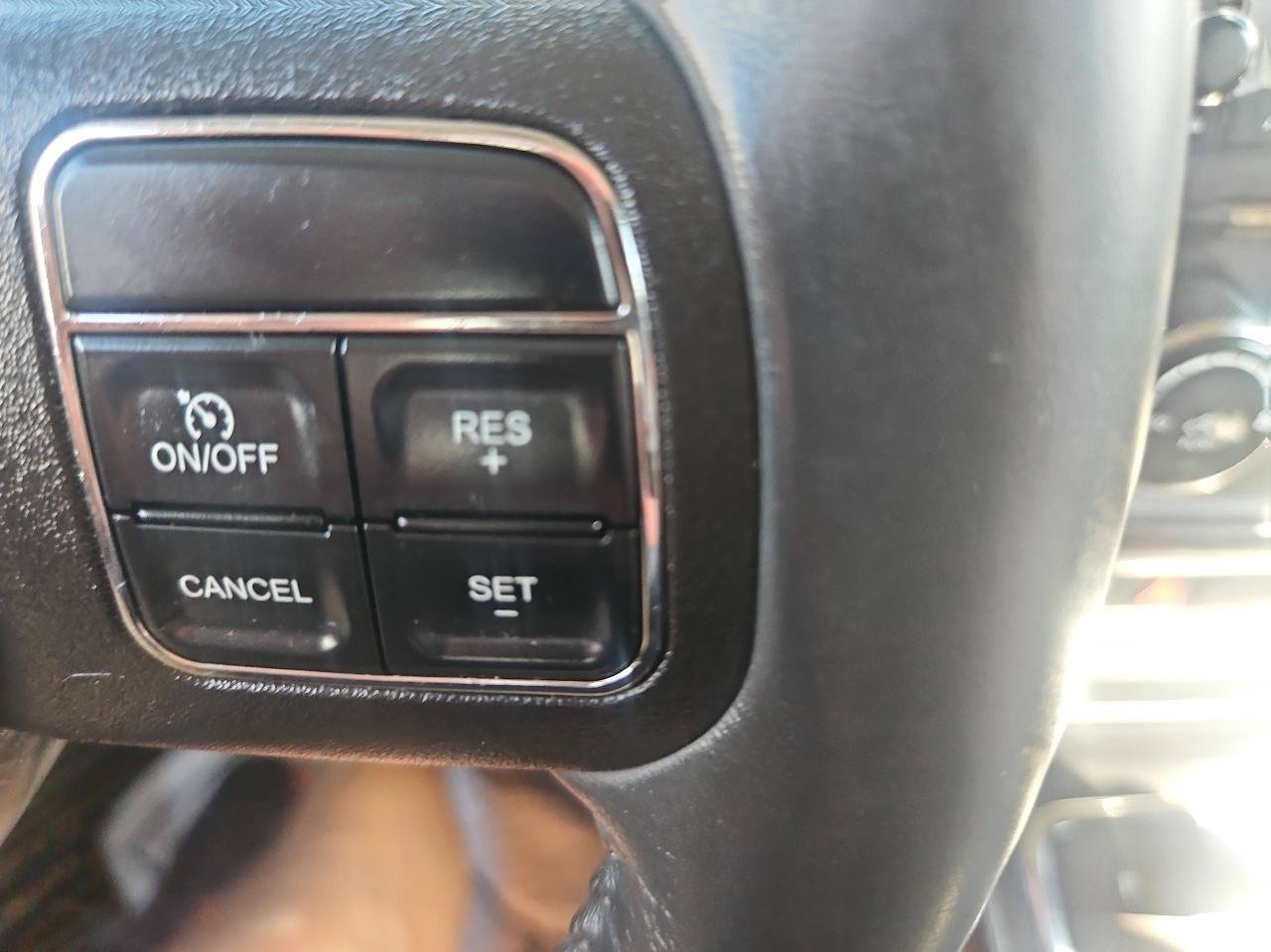 Used 2016 Jeep Patriot High Altitude AWD/4WD image 28