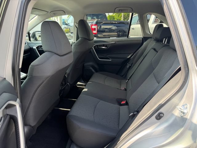 Used 2021 Toyota RAV4 XLE FWD image 13