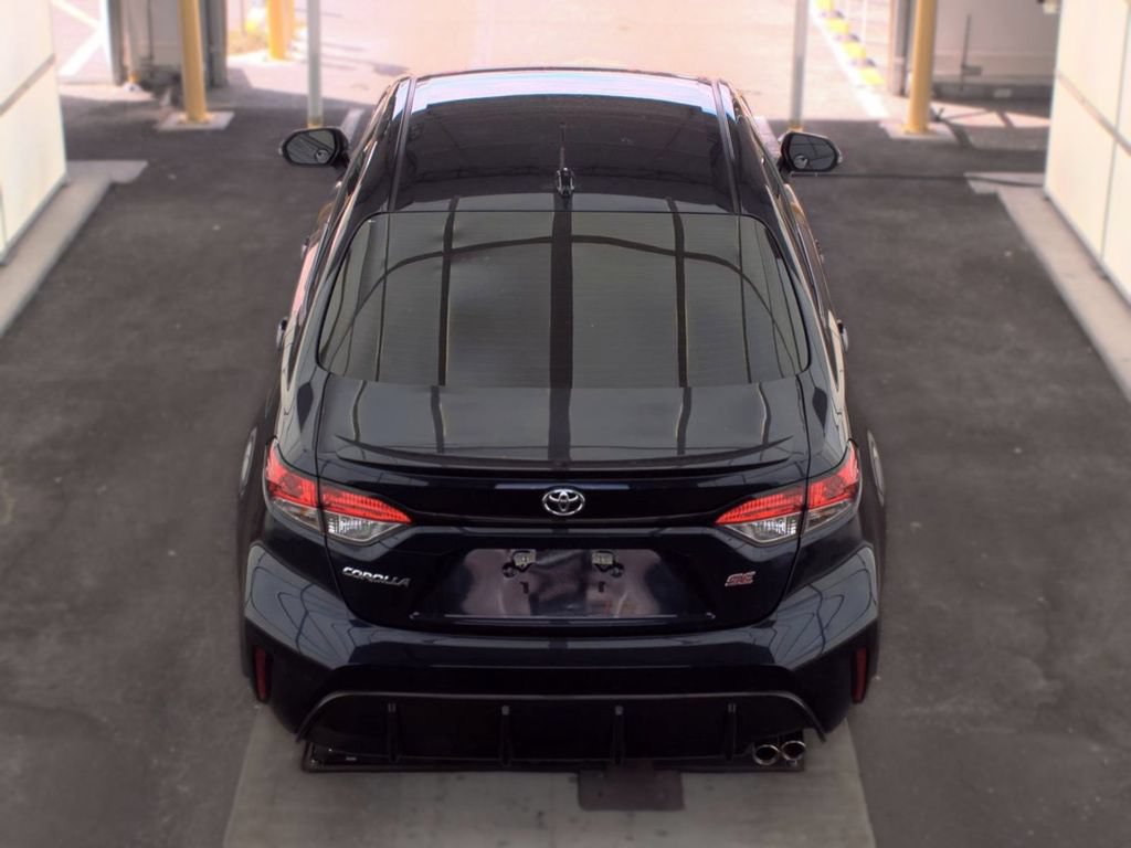 Used 2025 Toyota Corolla SE FWD image 6