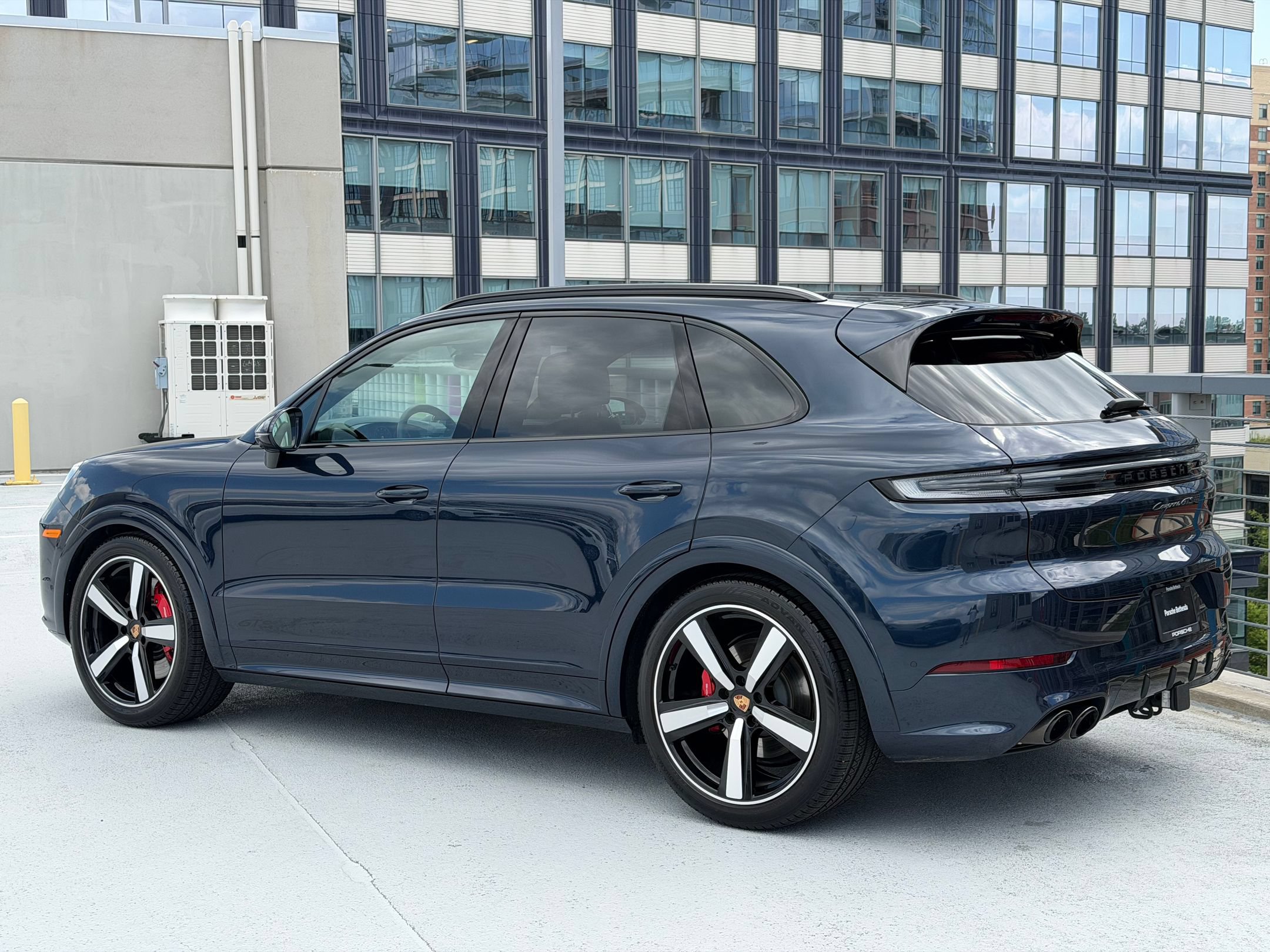 Certified 2026 Porsche Cayenne GTS AWD/4WD image 3