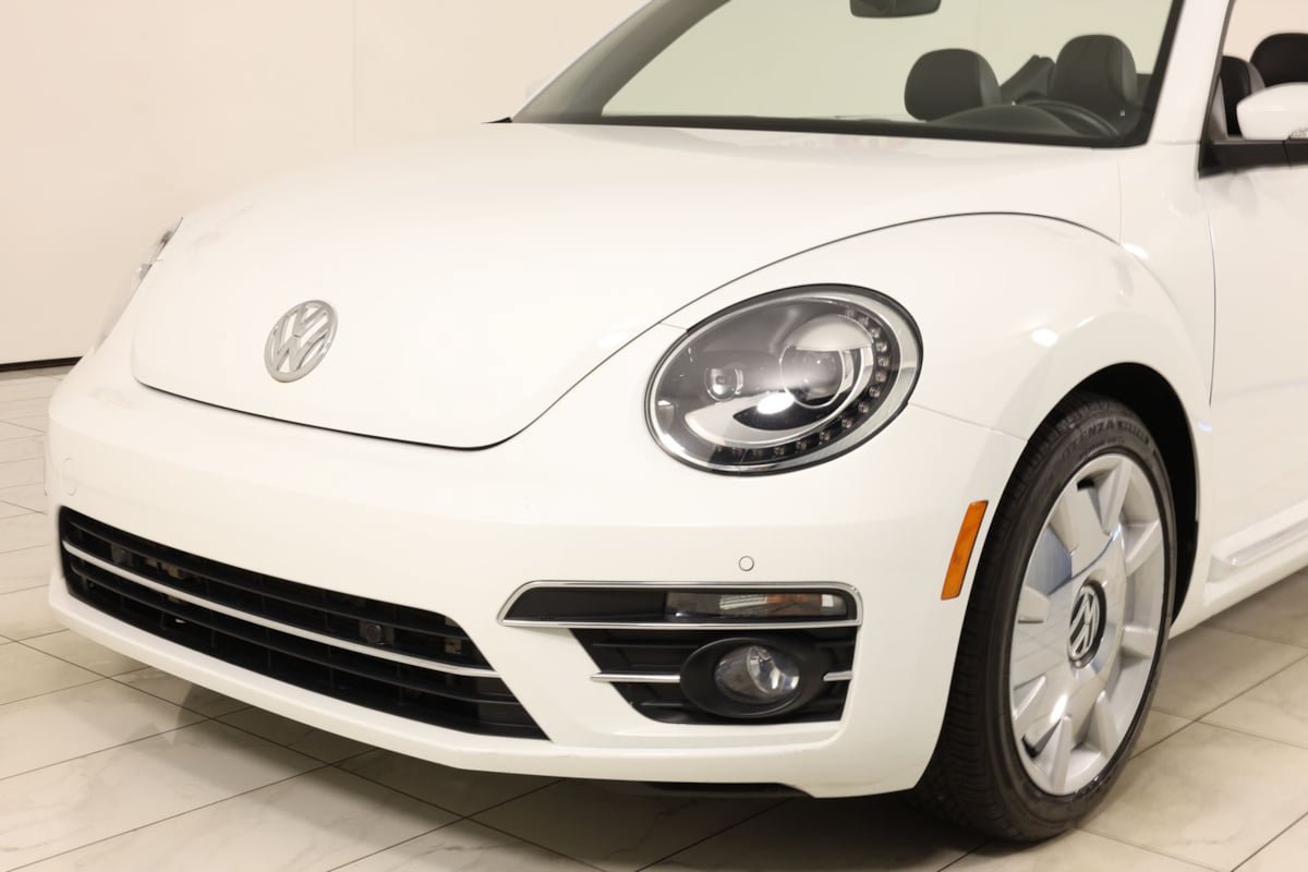 Used 2019 Volkswagen Beetle 2.0T SE FWD image 49