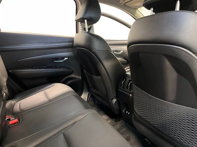 Used 2025 Hyundai Tucson Limited image 13