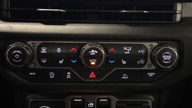 New 2026 Jeep Gladiator Sport AWD/4WD image 17