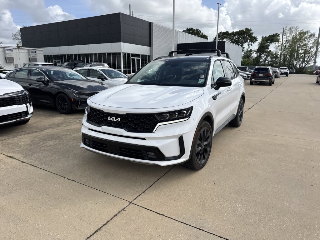 Used 2023 Kia Sorento SX image 3