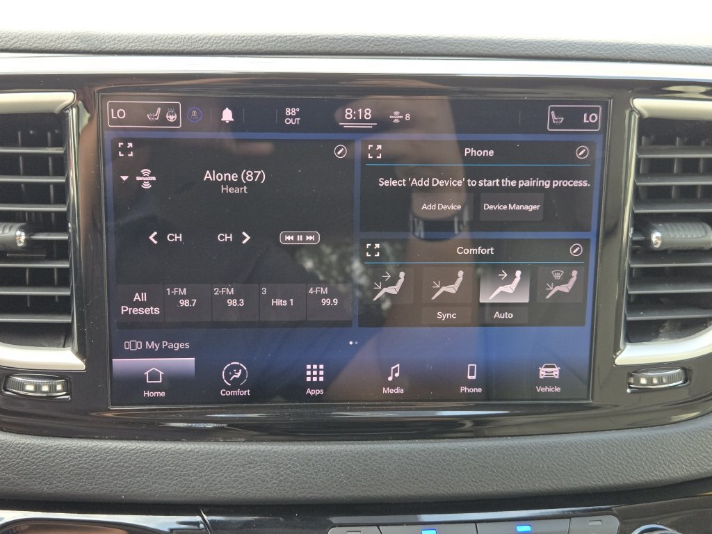 Used 2021 Chrysler Pacifica Touring-L FWD image 13