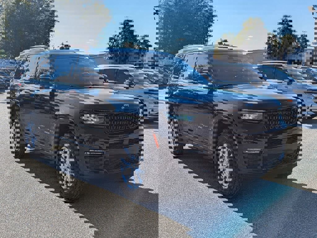 Used 2021 Jeep Grand Cherokee L Limited image 2