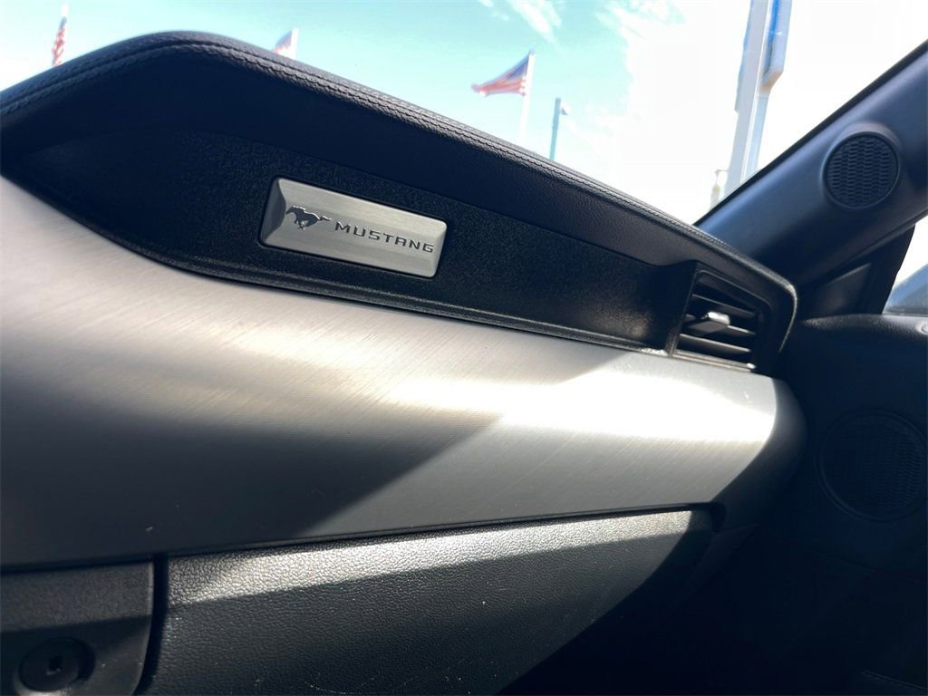 Used 2022 Ford Mustang Premium image 18