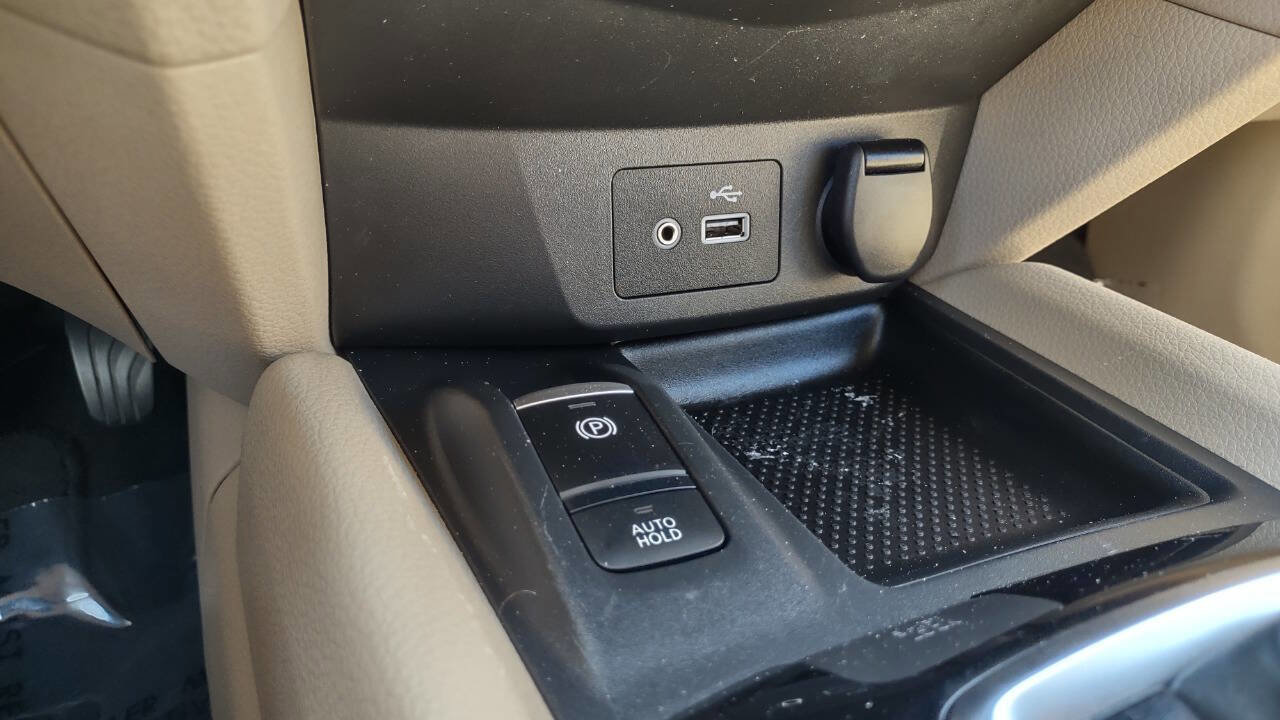 Used 2019 Nissan Rogue SV w/ Premium Package image 27