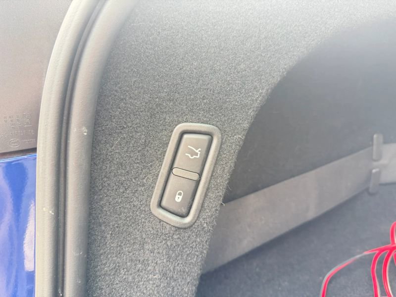 Used 2017 Maserati Levante w/ Luxury Package image 32