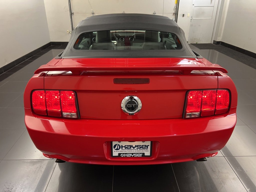 Used 2005 Ford Mustang GT Premium image 5