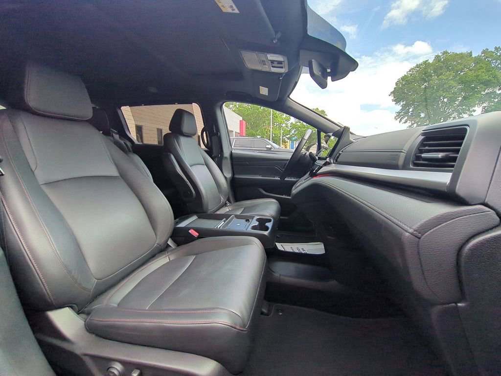 Used 2025 Honda Odyssey Sport-L image 31